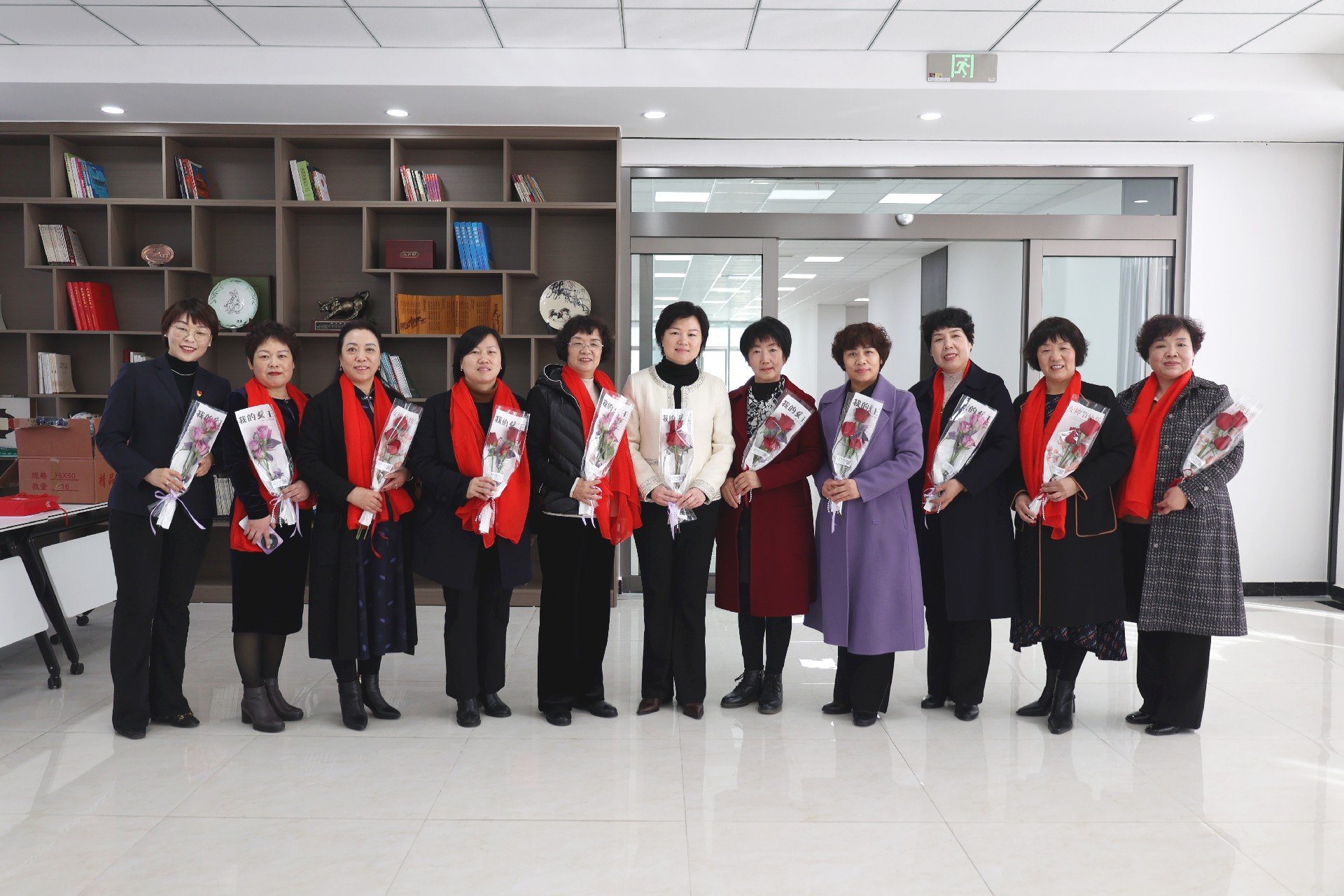 1709860879492749.jpg ee2d5f4efb2e95047024b0ce5725dfc.jpg